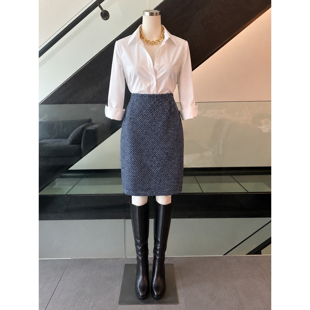 Vintage Escada Navy Blue Wool Silk Boucle Tweed Pencil Skirt Size 34 US 4